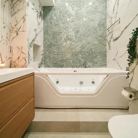 Lavie Maison Central Marais Ac Hot Tub París