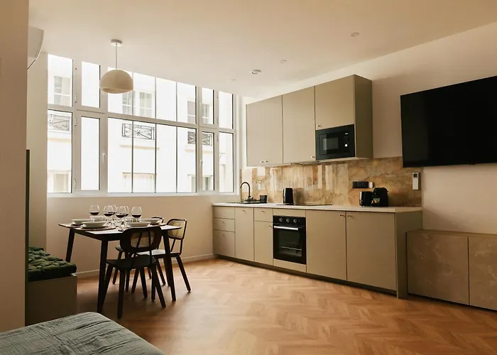 Lavie Maison Ac Hot Tub Lägenhet