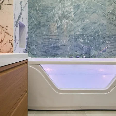 Lavie Maison Ac Hot Tub * Paris